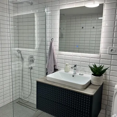 Apartmán Seayou!***charming 1-bedroom Unit In The Old Center Of Cres